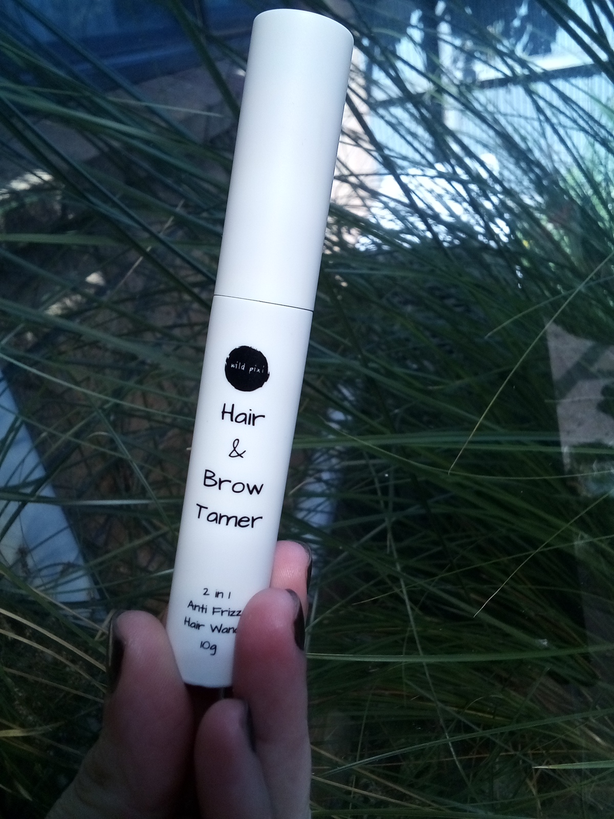 Things We’re Lovin’ – WildPixi Hair and Brow Tamer – AND GIVEAWAY!