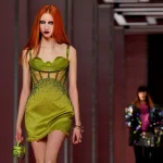 fashionshow-fw22-women-look-04-01-mob